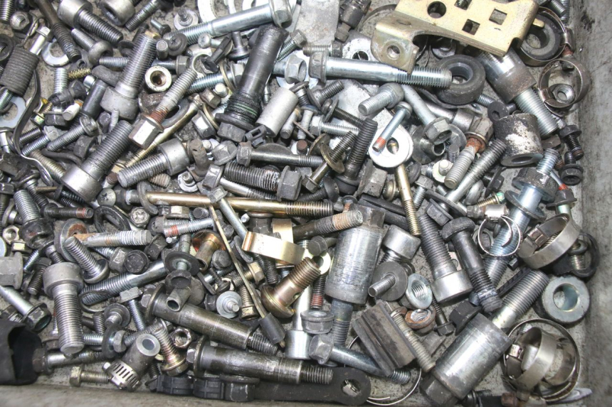 photo de TORNILLOS HONDA ST PAN EUROPEAN 1300 (2002 - 2013) - Primer plano técnico