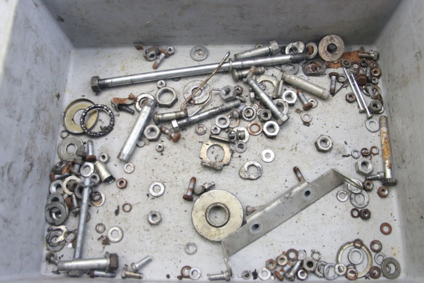 photo de BOLSA DE TORNILLERÍA TORNILLO JAWA STELLA BABETTA 134 50 - Vista principal