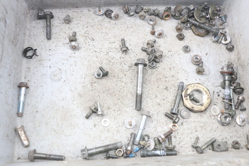 photo de TORNILLOS FYM STRADA 50 (2007 - 2014) - Detalle de la pieza