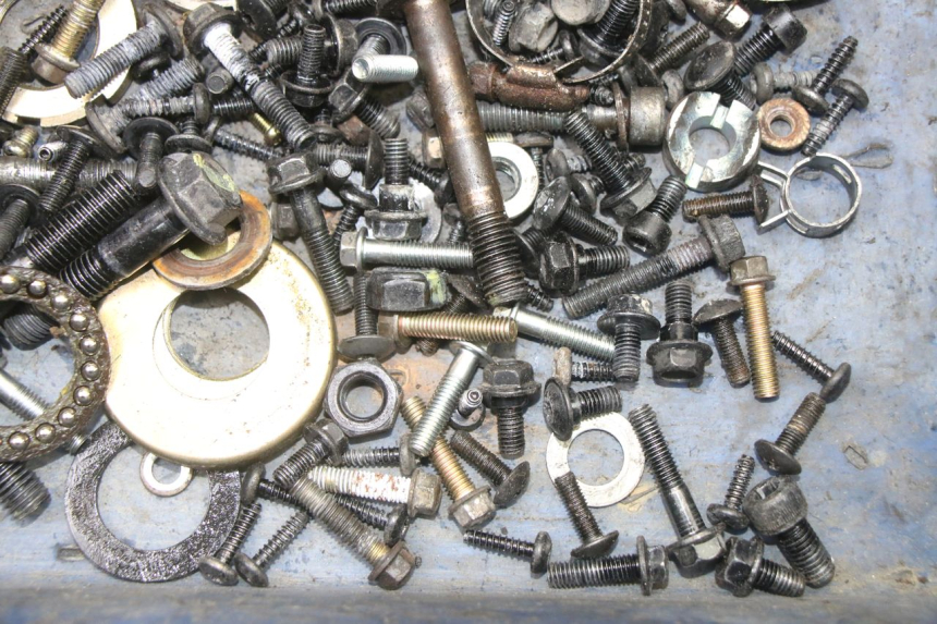 photo de TORNILLOS PEUGEOT STREETZONE I 2T 50 (2018 - 2020) - Primer plano técnico