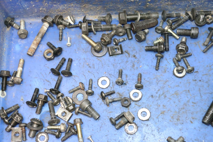 photo de TORNILLOS PEUGEOT STREETZONE NAKED 2T 50 (2014 - 2018) - Primer plano técnico