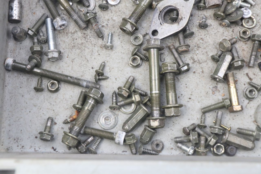 photo de TORNILLOS JM MOTORS SUNNY 50 (2017 - 2020) - Detalle de la pieza