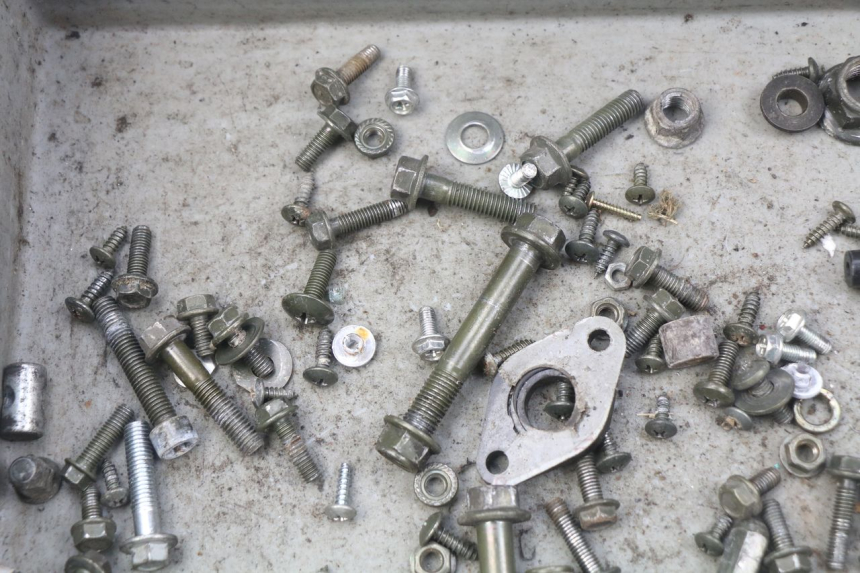 photo de TORNILLOS JM MOTORS SUNNY 50 (2017 - 2020) - Primer plano técnico