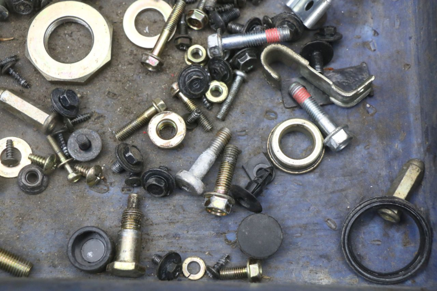 photo de TORNILLOS KYMCO SUPER 8 4T 50 (2018 - 2020) - Primer plano técnico