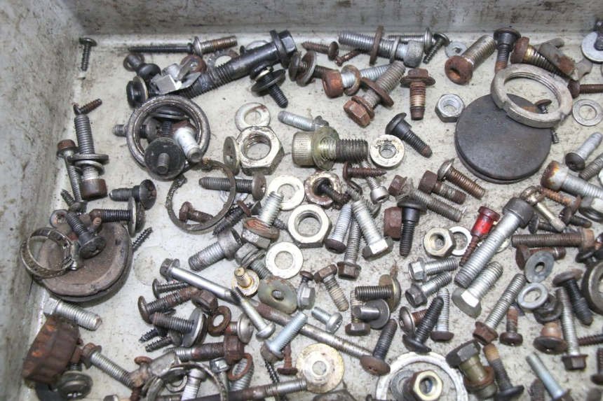 photo de TORNILLOS PIAGGIO SUPER LX 125 (2000 - 2003) - Detalle de la pieza