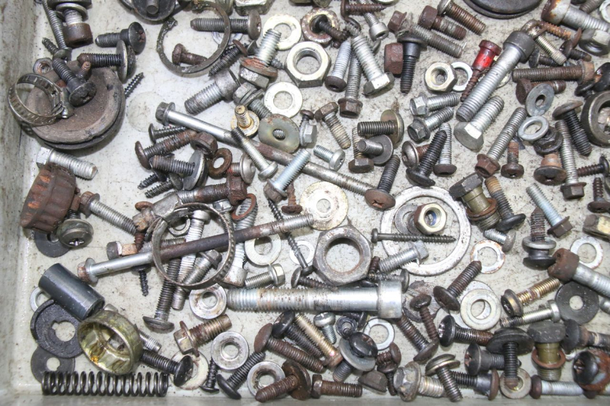 photo de TORNILLOS PIAGGIO SUPER LX 125 (2000 - 2003) - Otra perspectiva