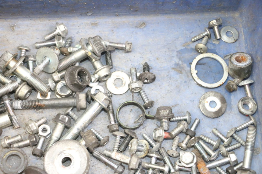 photo de TORNILLOS SUZUKI BURGMAN 125 (2018 - 2021) - Otra perspectiva