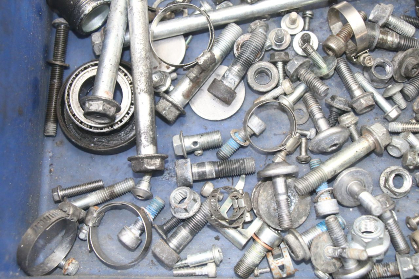 photo de TORNILLOS SUZUKI GSX F GSXF 650 (2007 - 2015) - Otra perspectiva