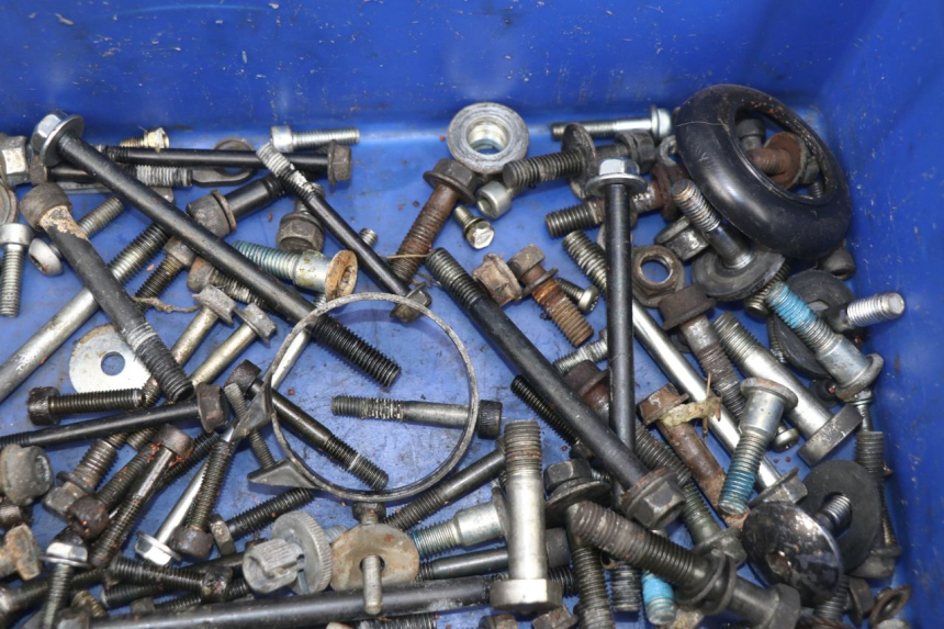 photo de TORNILLOS SUZUKI GSXF GSX F 600 (1988 - 1997) - Detalle de la pieza