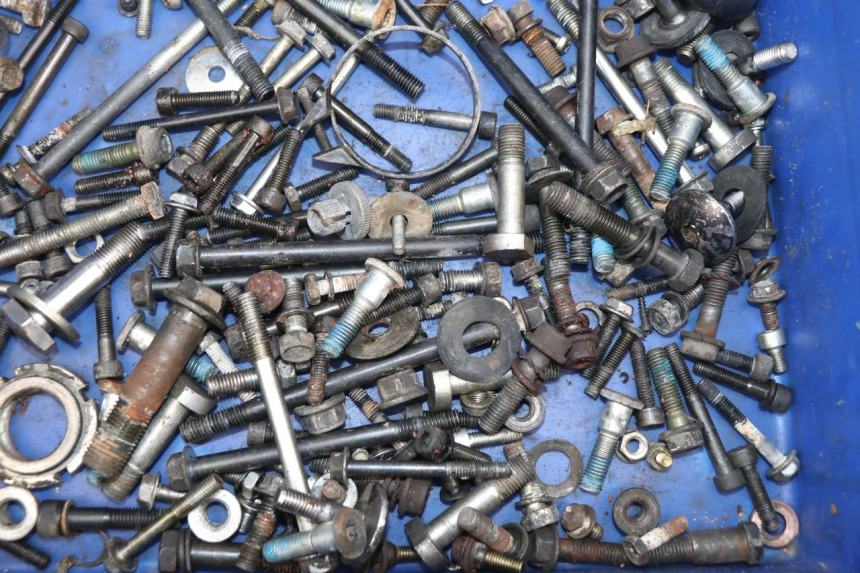 photo de TORNILLOS SUZUKI GSXF GSX F 600 (1988 - 1997) - Zoom estado de uso