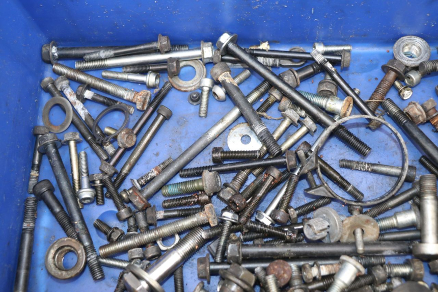 photo de TORNILLOS SUZUKI GSXF GSX F 600 (1988 - 1997) - Otra perspectiva