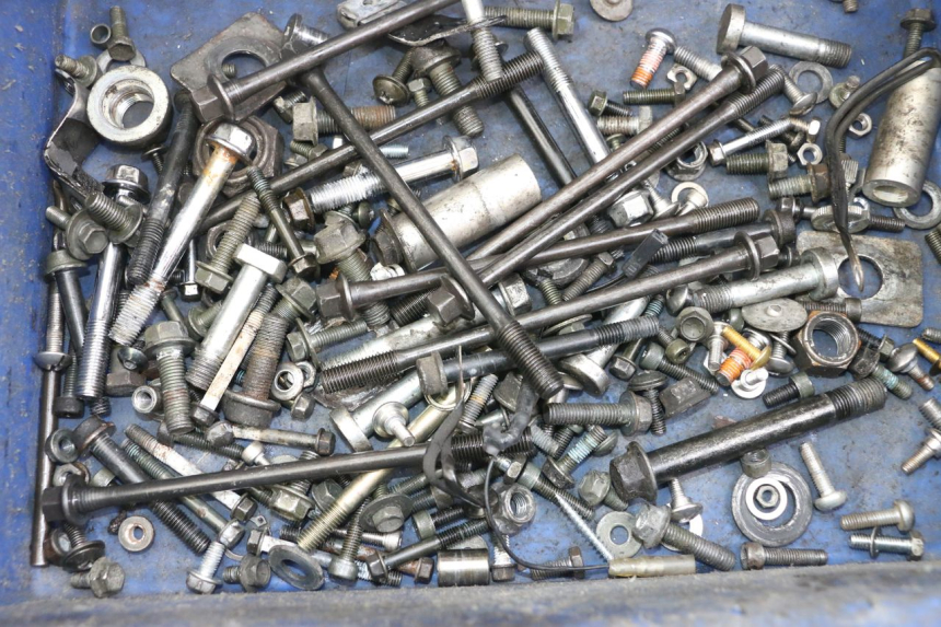 photo de BOLSA DE TORNILLERÍA TORNILLO SUZUKI SV S 650 (1999 - 2002) - Detalle de la pieza