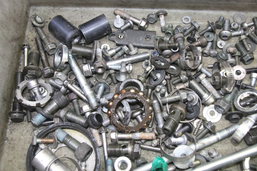 photo de TORNILLOS SUZUKI SV S 650 (2003 - 2009) - Detalle de la pieza