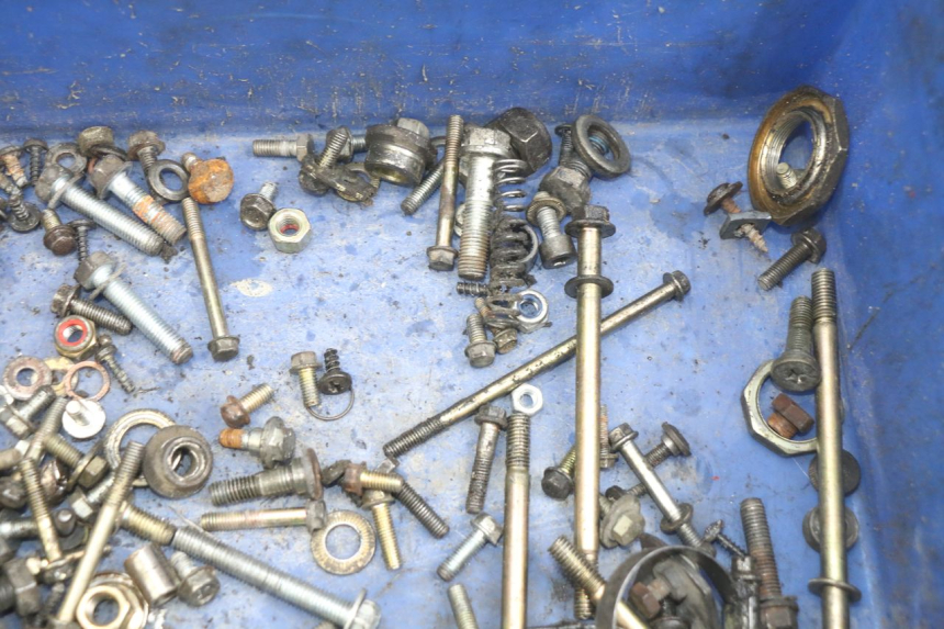 photo de BOLSA DE TORNILLERÍA TORNILLO PEUGEOT SV 125 (1991 - 1994) - Otra perspectiva