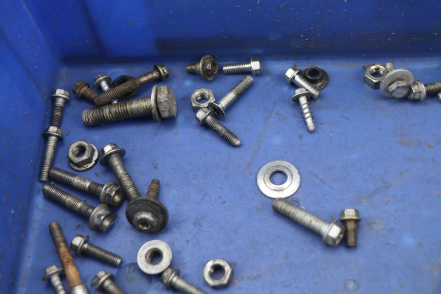 photo de TORNILLOS KTM SX 65 (2003 - 2008) - Primer plano técnico