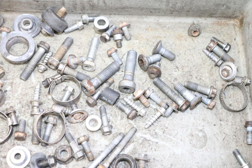 photo de TORNILLOS KTM SX 85 (2013 - 2017) - Primer plano técnico