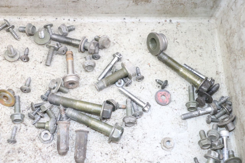 photo de BOLSA DE TORNILLERÍA TORNILLO SYM JET 14 4T 50 (2018 - 2022) - Otra perspectiva