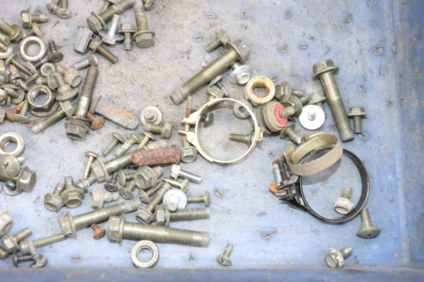 photo de BOLSA DE TORNILLERÍA TORNILLO SYM ORBIT 2 4T 50 (2008 - 2017) - Zoom estado de uso