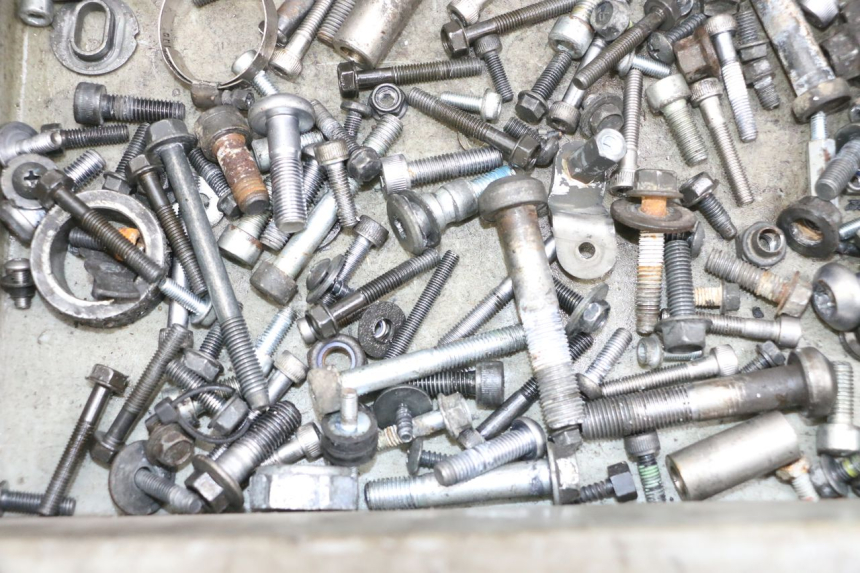 photo de TORNILLOS YAMAHA TDM ABS 900 (2002 - 2014) - Otra perspectiva