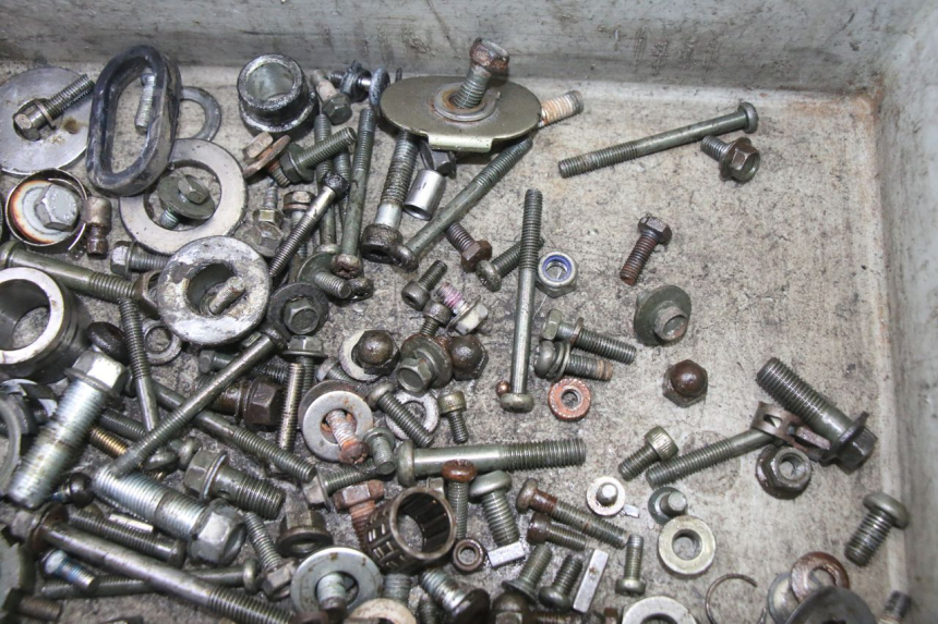 photo de BOLSA DE TORNILLERÍA TORNILLO YAMAHA TDR DELTABOX 125 (1997 - 2003) - Zoom estado de uso