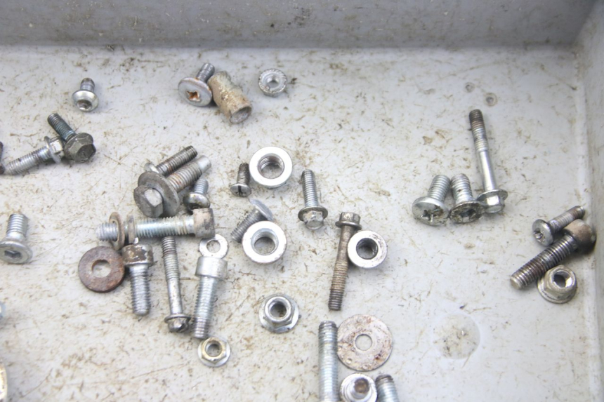 photo de TORNILLOS NITRO MOTORS THUNDER 125 - Otra perspectiva