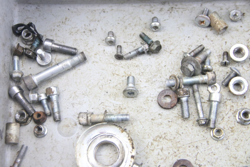 photo de TORNILLOS NITRO MOTORS THUNDER 125 - Primer plano técnico