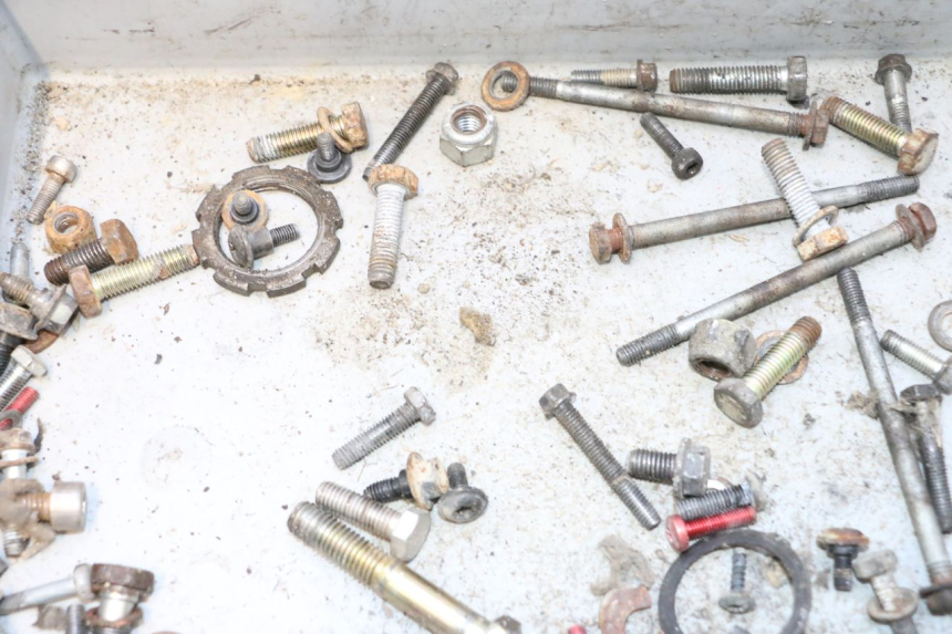 photo de BOLSA DE TORNILLERÍA TORNILLO PEUGEOT TKR TREKKER FURIOUS 50 (2005 - 2014) - Primer plano técnico