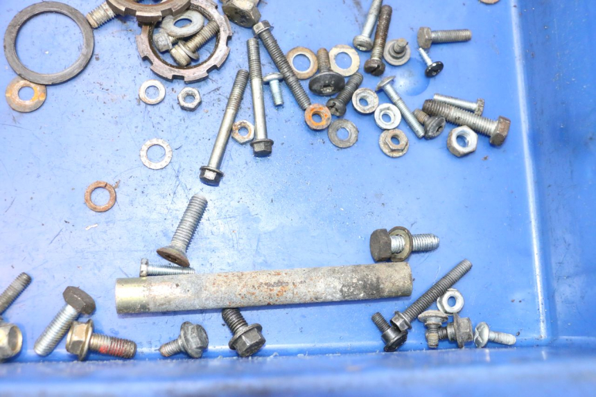 photo de TORNILLOS PEUGEOT TREKKER TKR 50 (2005 - 2014) - Primer plano técnico