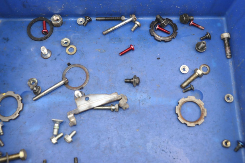 photo de BOLSA DE TORNILLERÍA TORNILLO PEUGEOT TREKKER 50 (1998 - 2004) - Detalle de la pieza