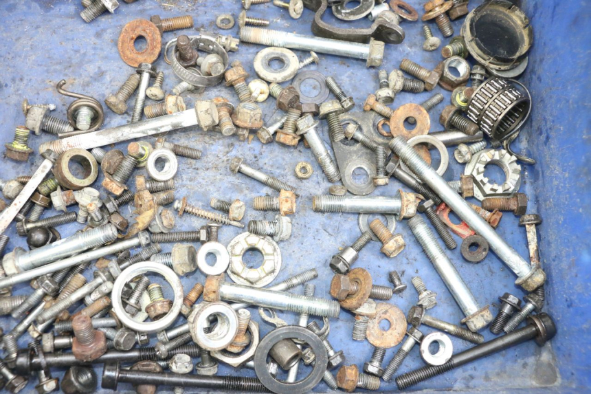 photo de BOLSA DE TORNILLERÍA TORNILLO HONDA TRX 300 (1988 - 2000) - Zoom estado de uso