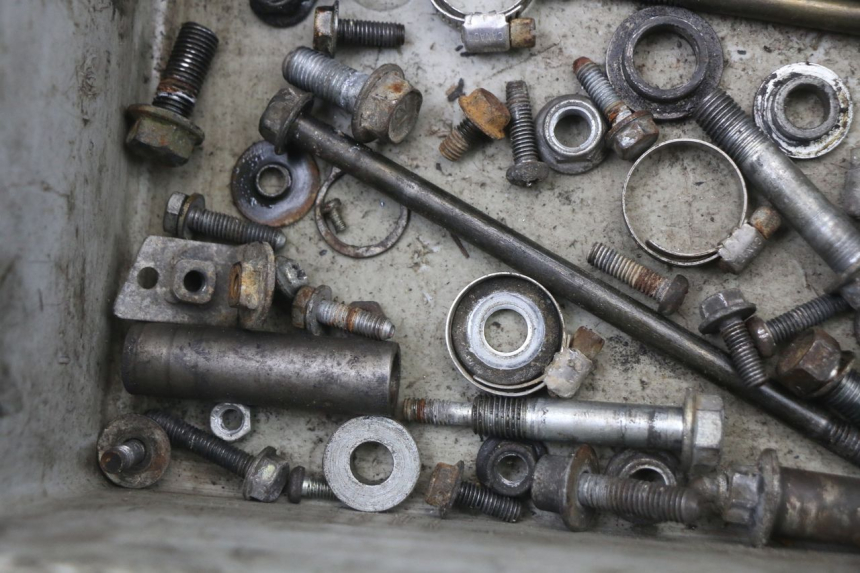 photo de TORNILLOS SUZUKI TS X 80 (1984 - 1988) - Otra perspectiva