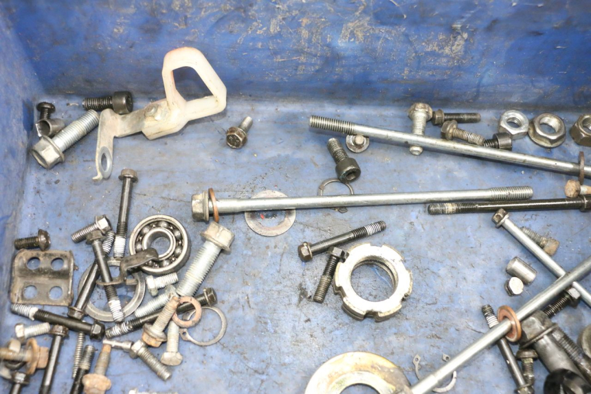 photo de TORNILLOS YAMAHA TTR 125 (2000 - 2020) - Detalle de la pieza