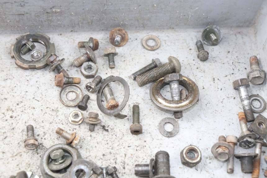 photo de TORNILLOS YAMAHA TW 125 (1998 - 2002) - Otra perspectiva