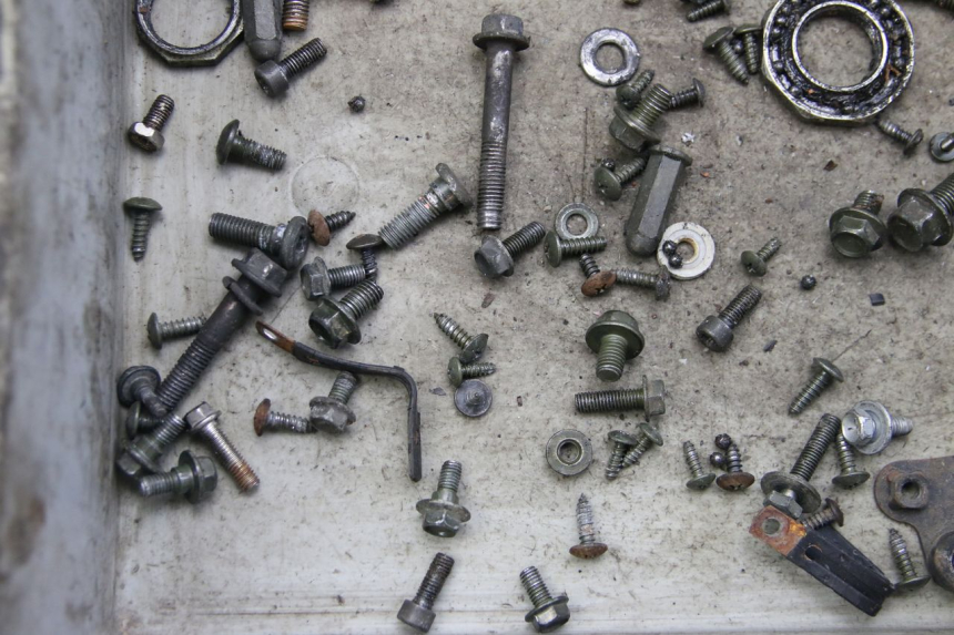 photo de BOLSA DE TORNILLERÍA TORNILLO PEUGEOT TWEET 4T 50 (2010 - 2014) - Detalle de la pieza