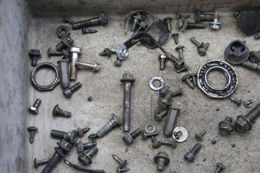 photo de BOLSA DE TORNILLERÍA TORNILLO PEUGEOT TWEET 4T 50 (2010 - 2014) - Primer plano técnico