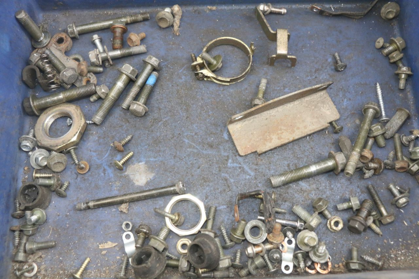 photo de BOLSA DE TORNILLERÍA TORNILLO PEUGEOT TWEET 4T 50 (2018 - 2022) - Detalle de la pieza