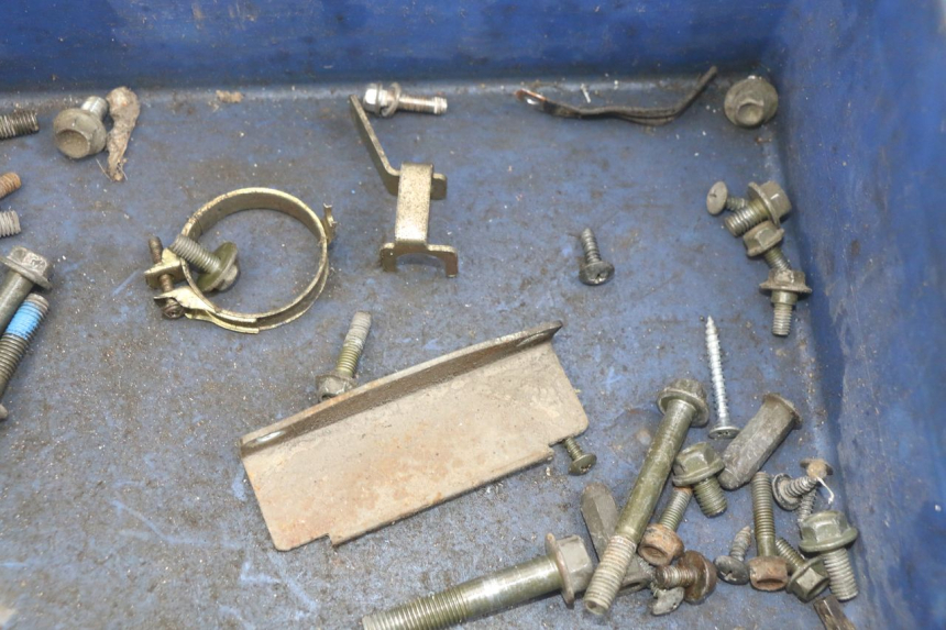 photo de BOLSA DE TORNILLERÍA TORNILLO PEUGEOT TWEET 4T 50 (2018 - 2022) - Otra perspectiva