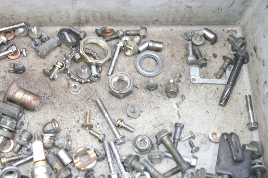 photo de BOLSA DE TORNILLERÍA TORNILLO PEUGEOT TWEET 4T 50 (2014 - 2019) - Otra perspectiva