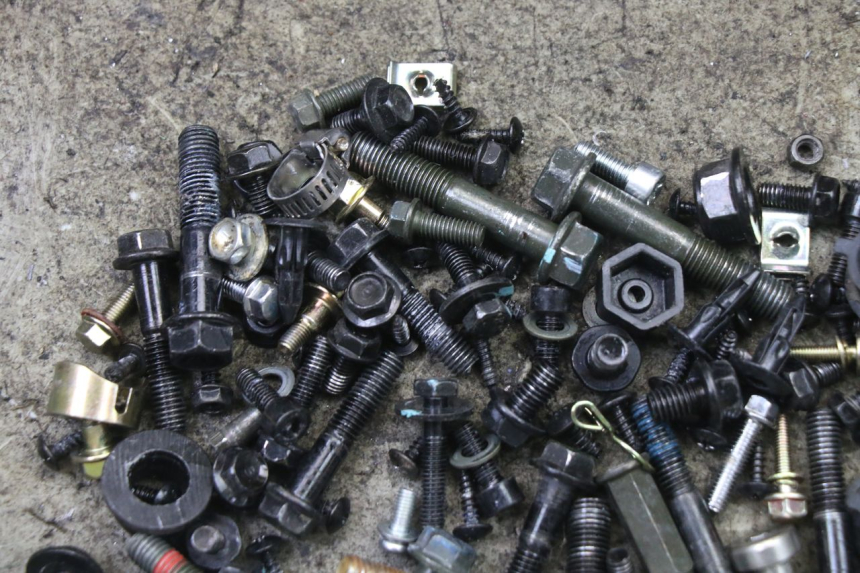 photo de TORNILLOS PEUGEOT TWEET 4T 50 (2023 - 2025) - Detalle de la pieza