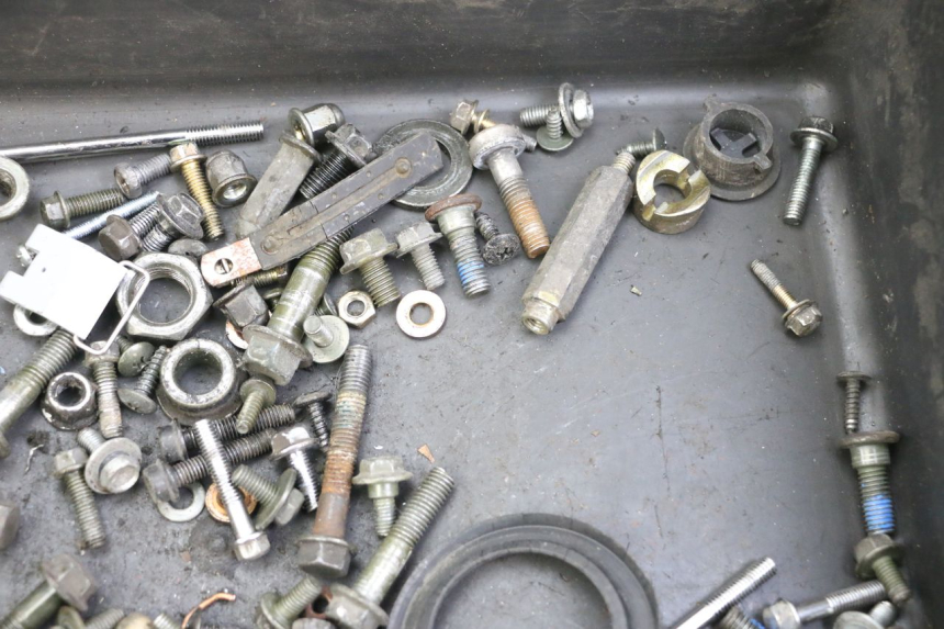 photo de BOLSA DE TORNILLERÍA TORNILLO PEUGEOT TWEET 4T 50 (2018 - 2022) - Primer plano técnico