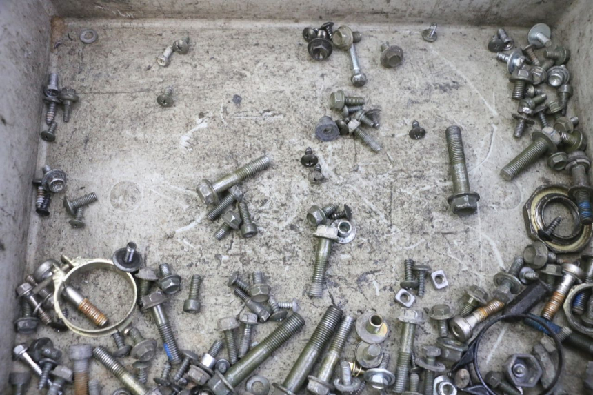 photo de BOLSA DE TORNILLERÍA TORNILLO PEUGEOT TWEET 4T 50 (2018 - 2022) - Detalle de la pieza