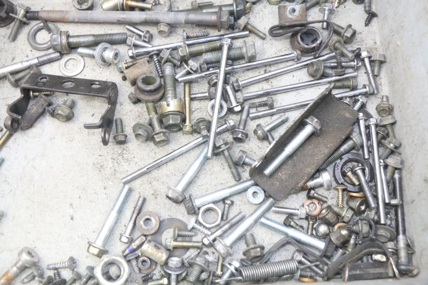 photo de TORNILLOS PEUGEOT TWEET ACTIVE 4T 50 (2018 - 2022) - Detalle de la pieza