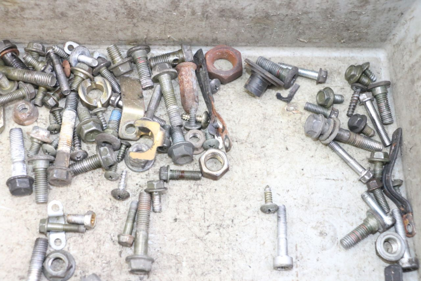 photo de TORNILLOS PEUGEOT TWEET PRO CARGO 50 (2018 - 2022) - Otra perspectiva