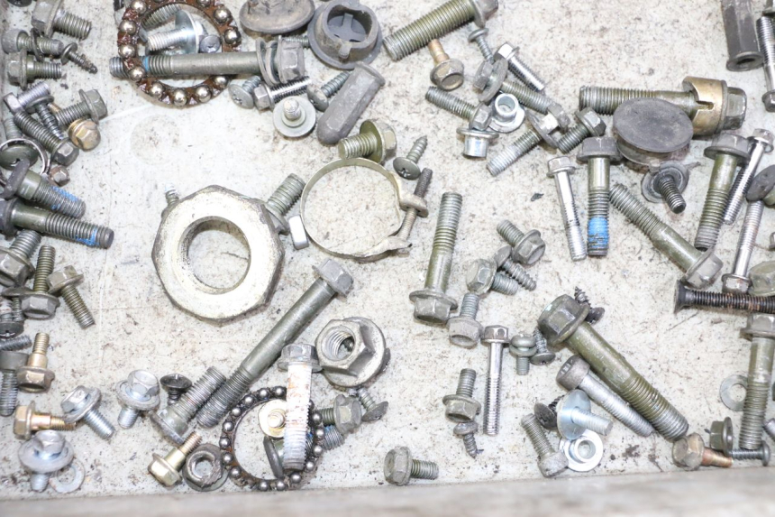 photo de TORNILLOS PEUGEOT TWEET PRO CARGO 50 (2018 - 2022) - Zoom estado de uso