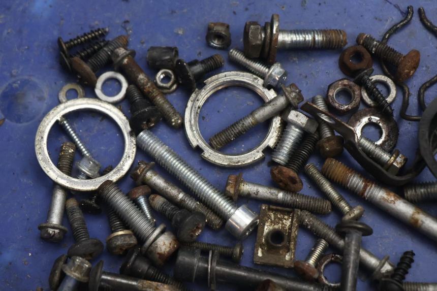 photo de TORNILLOS PIAGGIO TYPHOON 50 (2000 - 2009) - Primer plano técnico