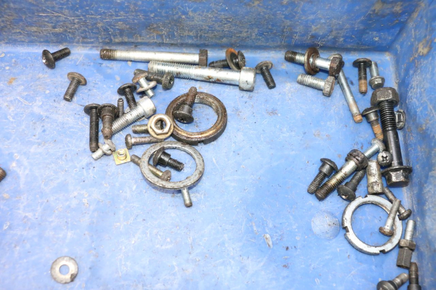 photo de TORNILLOS PIAGGIO TYPHOON 50 (2000 - 2009) - Primer plano técnico