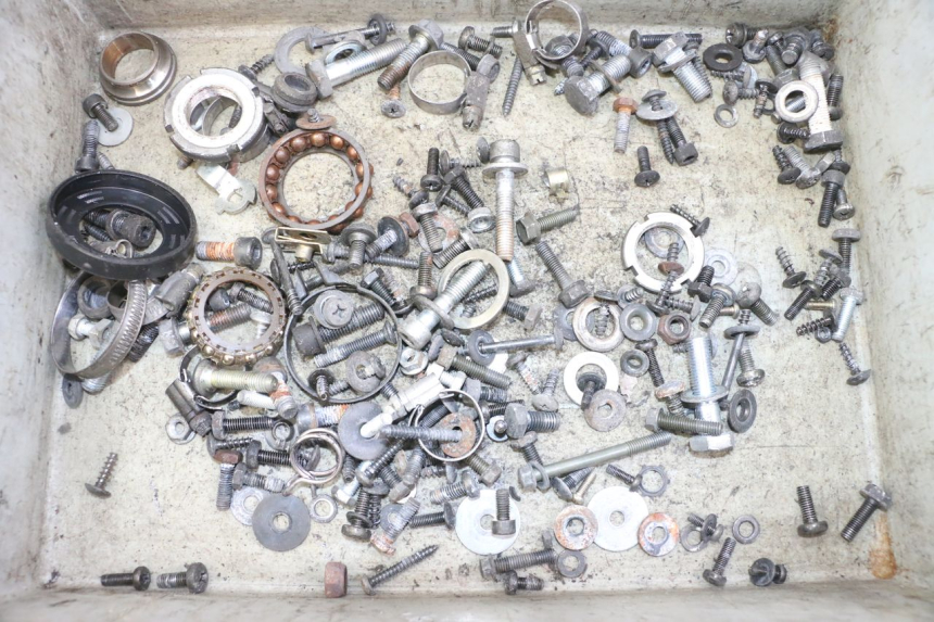 photo de BOLSA DE TORNILLERÍA TORNILLO SUZUKI UH BURGMAN 125 (2002 - 2006) - Vista principal