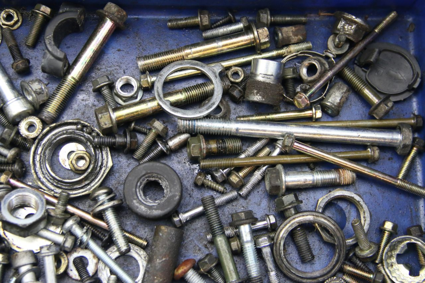 photo de BOLSA DE TORNILLERÍA TORNILLO PIAGGIO VESPA GTS SUPER IE 125 (2009 - 2016) - Otra perspectiva