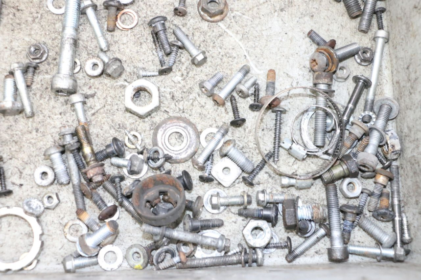 photo de BOLSA DE TORNILLERÍA TORNILLO PIAGGIO VESPA GTS SUPER IE 125 (2009 - 2016) - Primer plano técnico