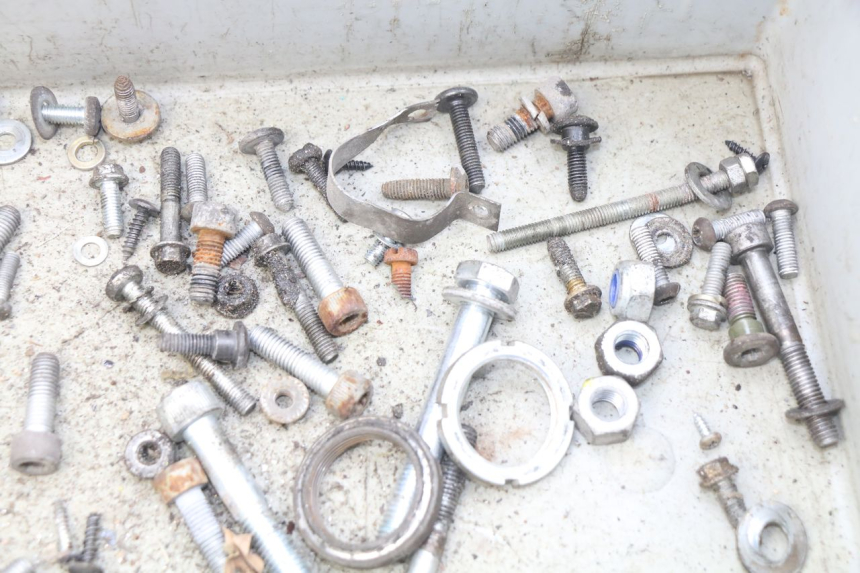 photo de BOLSA DE TORNILLERÍA TORNILLO PIAGGIO VESPA LX 2T 50 (2005 - 2013) - Otra perspectiva